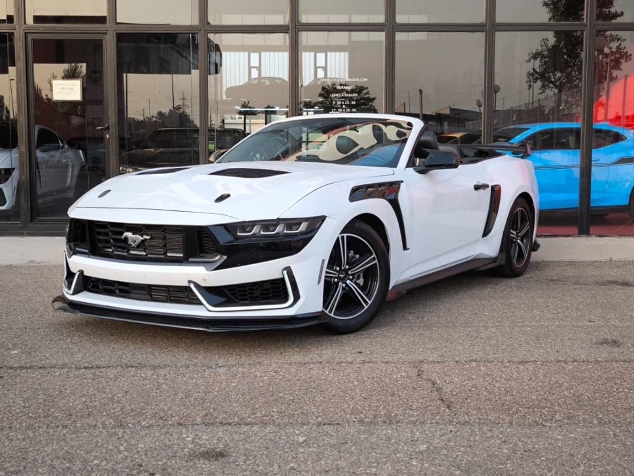FORD Mustang 2.3 EcoBoost 214kW Mustang Convertible