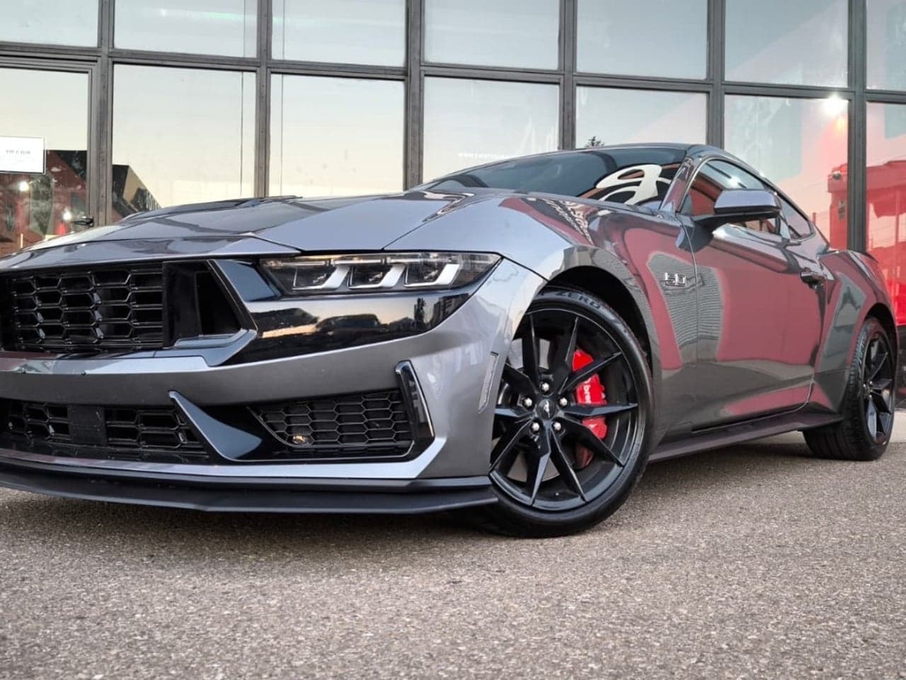 FORD Mustang 5.0 TiVCT V8 Mustang Dark HorsFastsb.