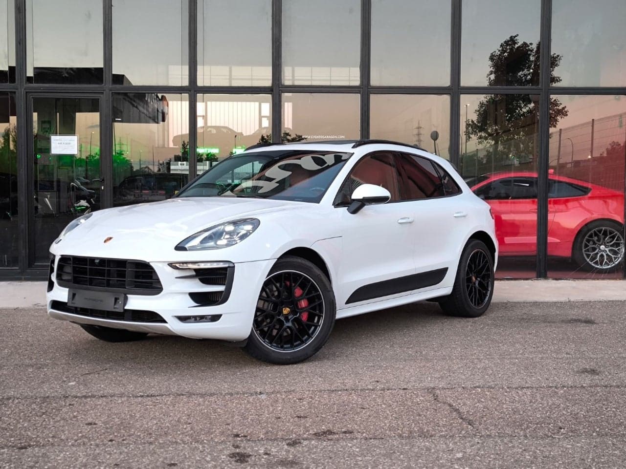 PORSCHE Macan GTS